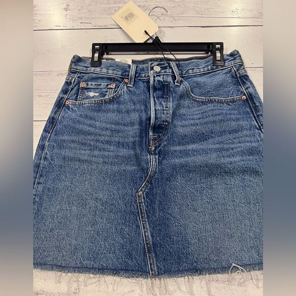 Levi's Women's Hi Rise Deconstructed Denim Skirt NEW NWT - Picture 3 of 6